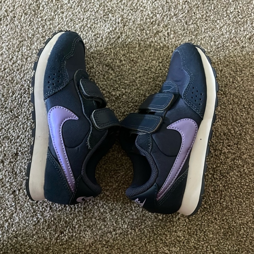 Brand new. Nike shoes